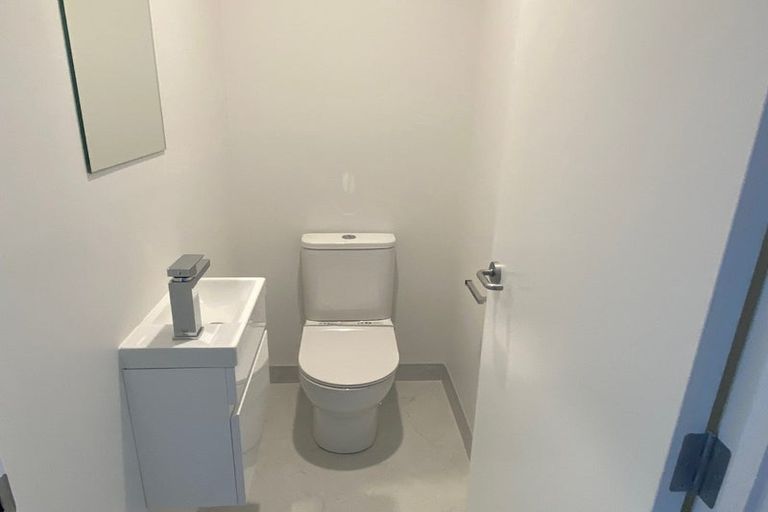 Photo of property in 16 Tuputupu Drive, Kumeu, 0810