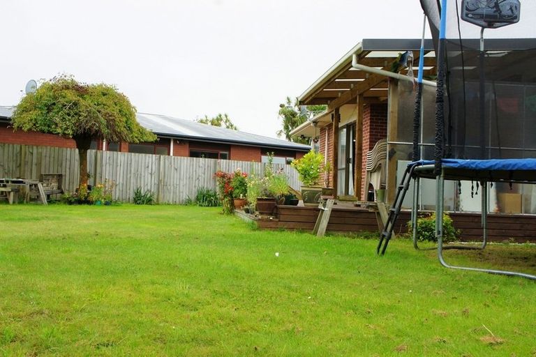 Photo of property in 68 Staveley Street, Avonhead, Christchurch, 8042