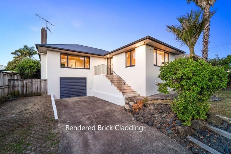 Photo of property in 1/16 Tobruk Crescent, Milford, Auckland, 0620