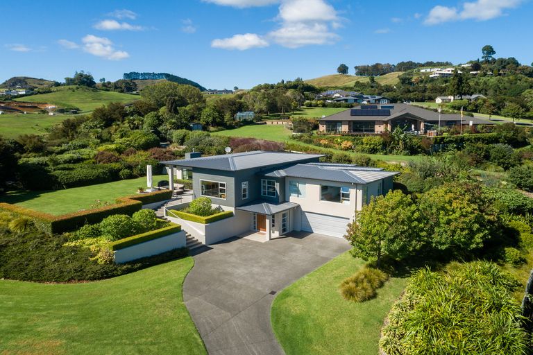 Photo of property in 6 Orakei Place, Welcome Bay, Tauranga, 3112