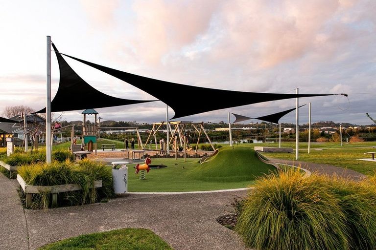 Photo of property in 28 Foley Grove, Pyes Pa, Tauranga, 3110