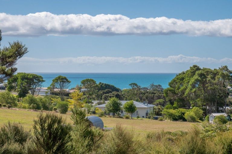 Photo of property in 14 Amelie Place, Coopers Beach, 0420