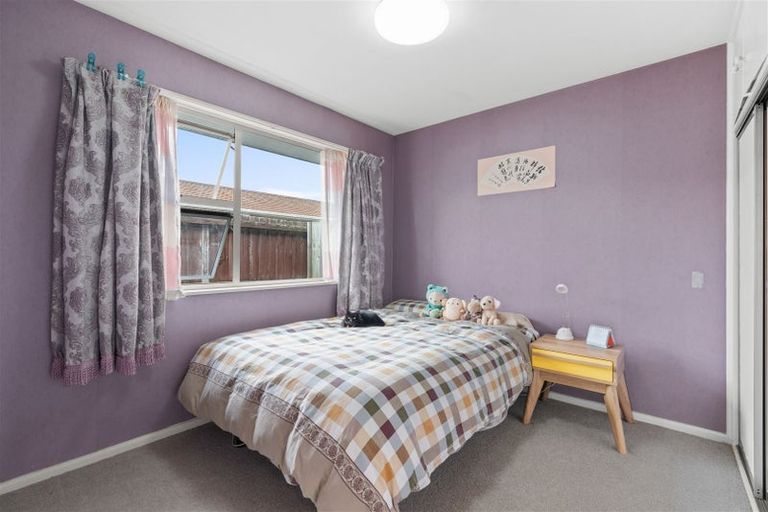 Photo of property in 39 Ambleside Drive, Burnside, Christchurch, 8053