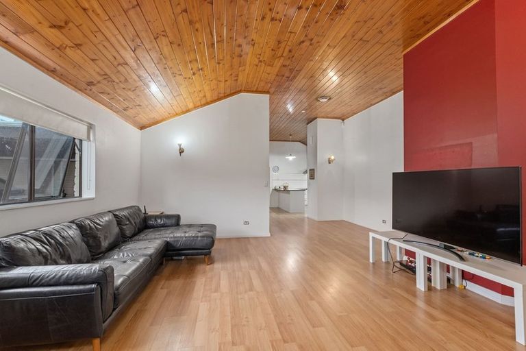 Photo of property in 29 Kennedy Avenue, Forrest Hill, Auckland, 0620