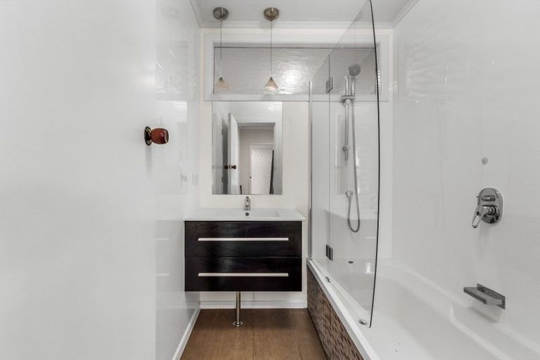 Photo of property in 48 Storey Avenue, Forest Lake, Hamilton, 3200