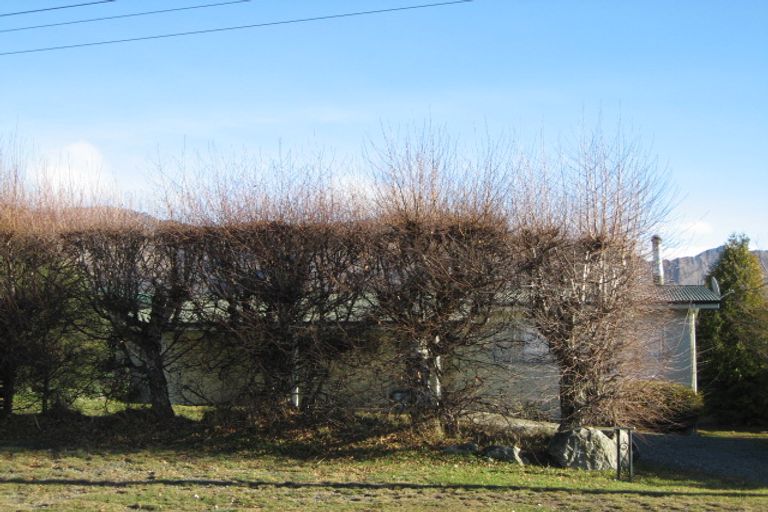 Photo of property in 42 Totara Terrace, Wanaka, 9305