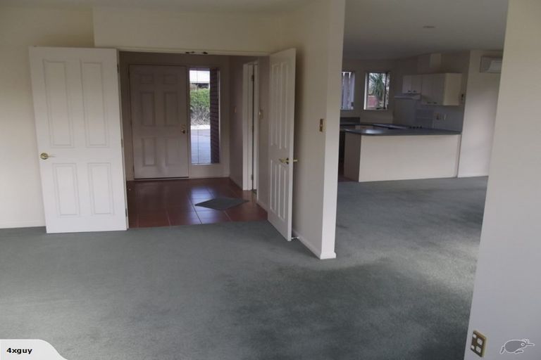 Photo of property in 65 Ti Rakau Drive, Pakuranga, Auckland, 2010