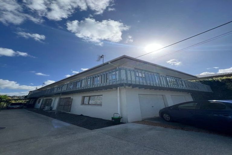 Photo of property in 1/46 Lyons Avenue, Murrays Bay, Auckland, 0630