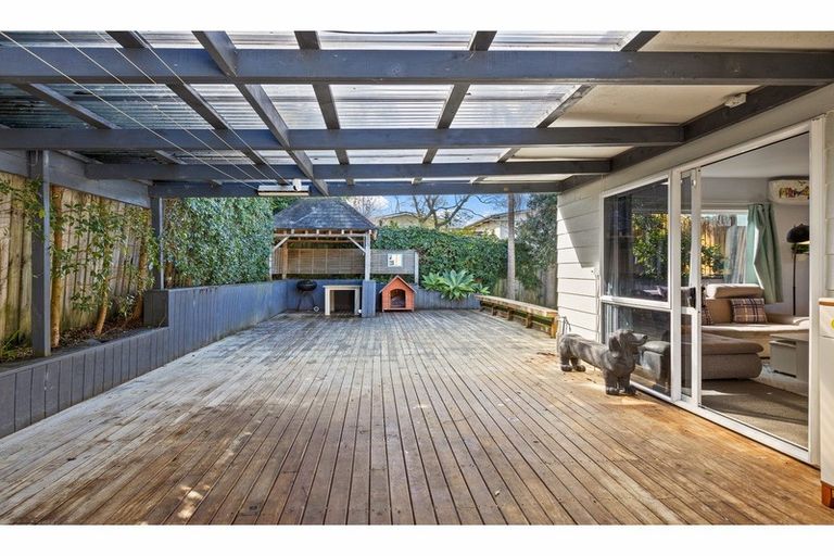 Photo of property in 2a Rata Road, Stanmore Bay, Whangaparaoa, 0932