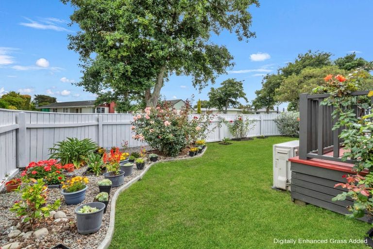 Photo of property in 111 Apollo Parade, Milson, Palmerston North, 4414