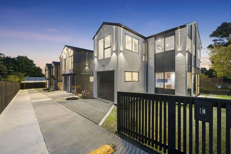 Photo of property in 23b Wanaka Place, Pakuranga Heights, Auckland, 2010
