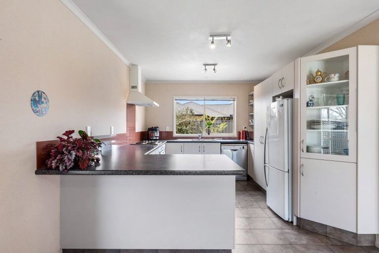 Photo of property in 8 Cape Place, Poraiti, Napier, 4112