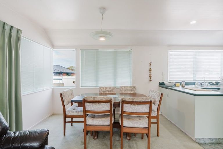 Photo of property in 10a Ashley Street, St Andrews, Hamilton, 3200