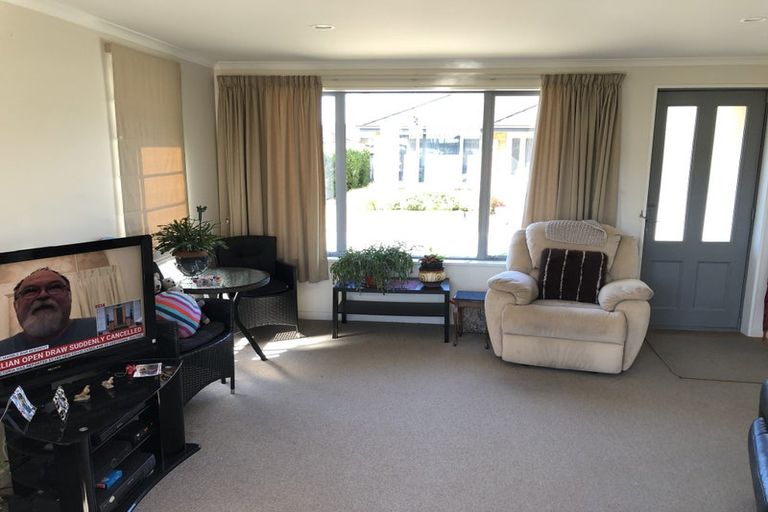 Photo of property in 1 Acorn Way, Stoke, Nelson, 7011