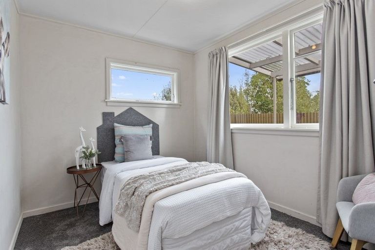 Photo of property in 50 Queens Avenue, Waikuku Beach, 7402
