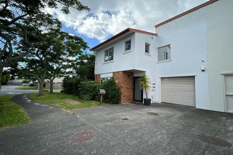 Photo of property in 17 Kora Avenue, Ranui, Auckland, 0612