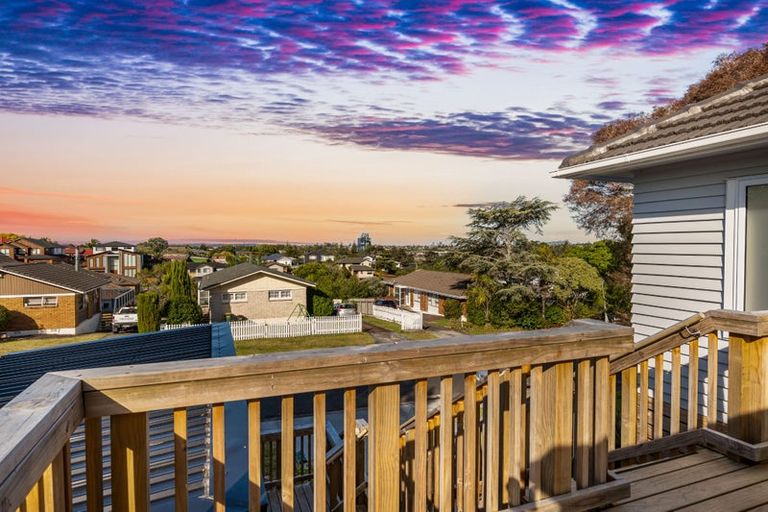 Photo of property in 9 Fitzwater Place, Henderson, Auckland, 0612