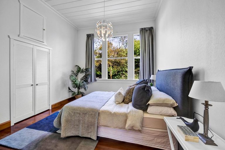 Photo of property in 44 Upjohn Street, Brooklands, New Plymouth, 4310