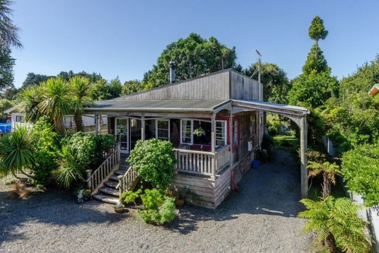 Photo of property in 266a Mill Road, Otaki, 5512