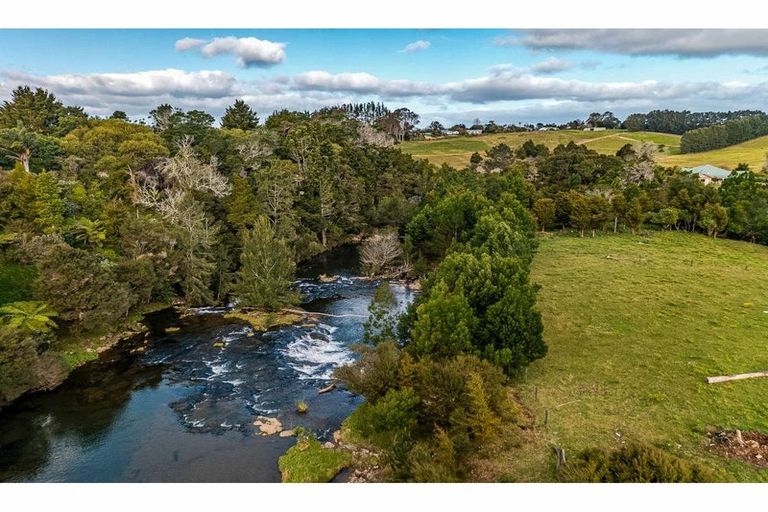 Photo of property in 2120e State Highway 10, Waipapa, Kerikeri, 0295