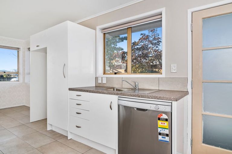 Photo of property in 16 Grayson Avenue, Mangakakahi, Rotorua, 3015