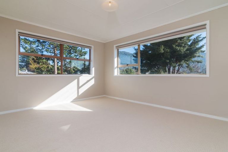 Photo of property in 16 Grayson Avenue, Mangakakahi, Rotorua, 3015