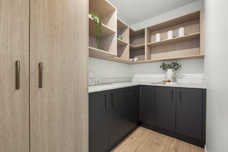 Photo of property in 2 Park Green Avenue, Rosehill, Papakura, 2113
