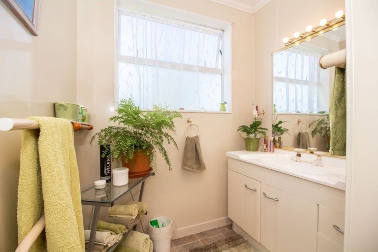 Photo of property in 48 Peel Street, Westport, 7825