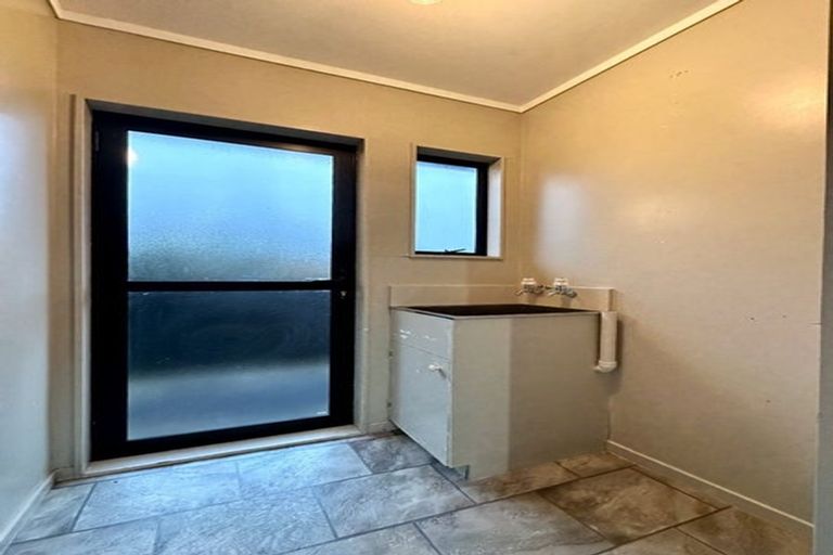 Photo of property in 19a Glenhaven Place, Te Atatu Peninsula, Auckland, 0610
