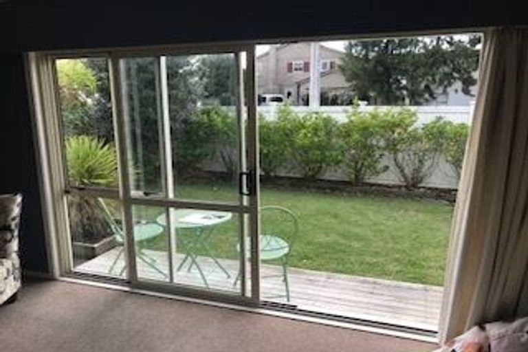 Photo of property in 129a Nile Road, Milford, Auckland, 0620