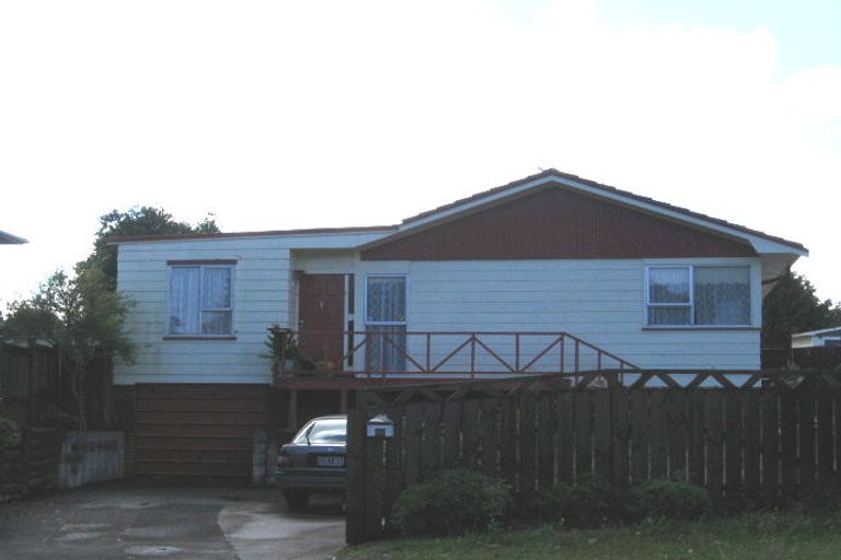 Photo of property in 38 Larissa Avenue, Henderson, Auckland, 0610