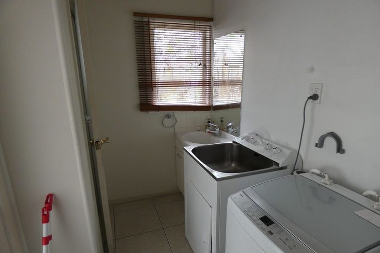 Photo of property in 39 Blease Street, New Lynn, Auckland, 0600