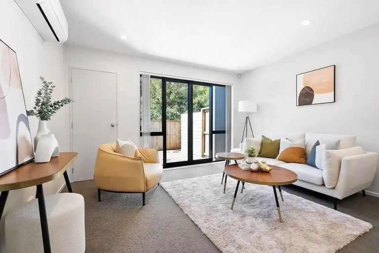 Photo of property in 60d Seymour Road, Sunnyvale, Auckland, 0612