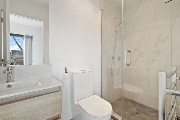 Photo of property in 13a Edinburgh Avenue, Rosehill, Papakura, 2113