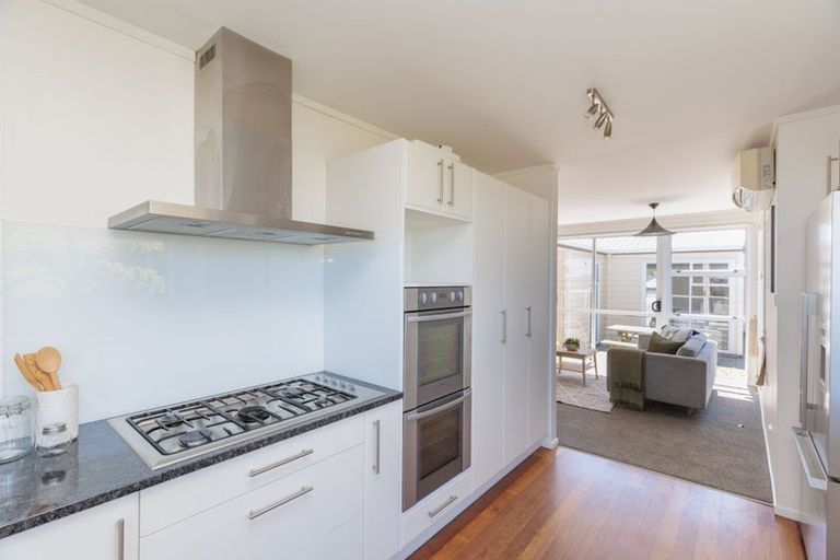 Photo of property in 5 Gavaskar Place, Khandallah, Wellington, 6035