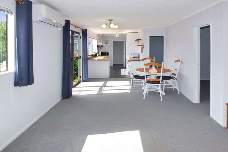 Photo of property in 8b Te Awa Street, Foxton Beach, Foxton, 4815