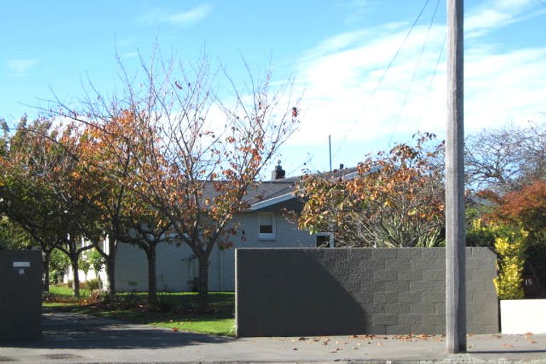 Photo of property in 16 Verran Place, Fendalton, Christchurch, 8052