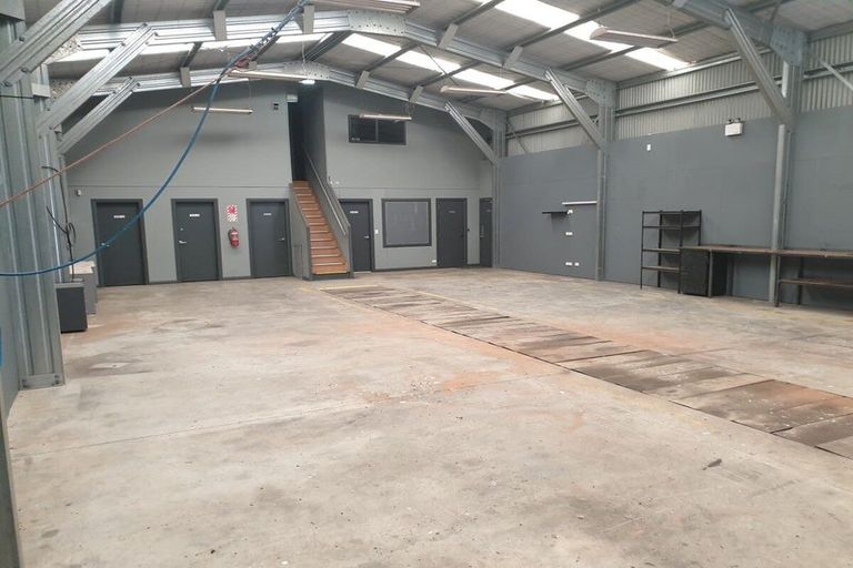 Photo of property in 1684 State Highway 2, Kaitoke, Upper Hutt, 5018