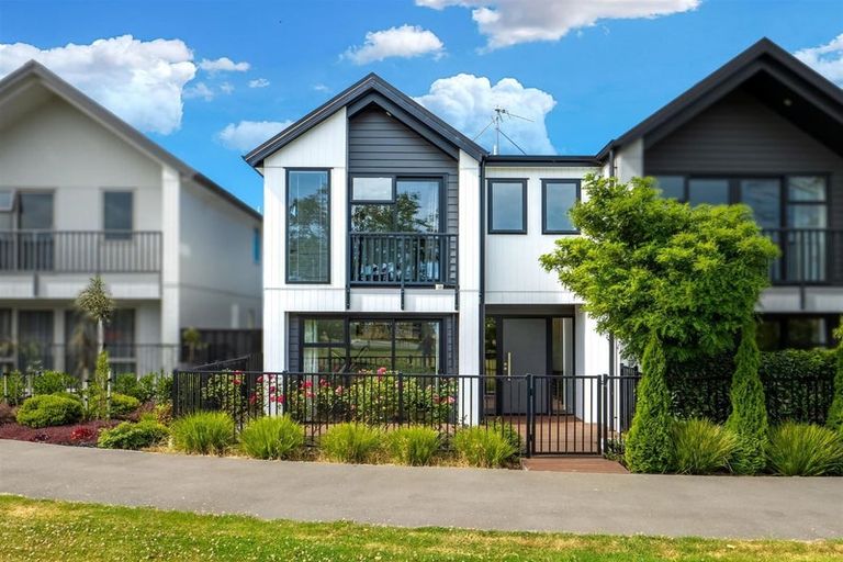 Photo of property in 17 Holmes Hanover Lane, Halswell, Christchurch, 8025