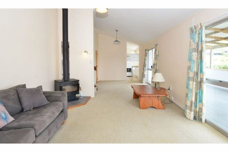 Photo of property in 56 Sun Valley, Hatfields Beach, Orewa, 0931