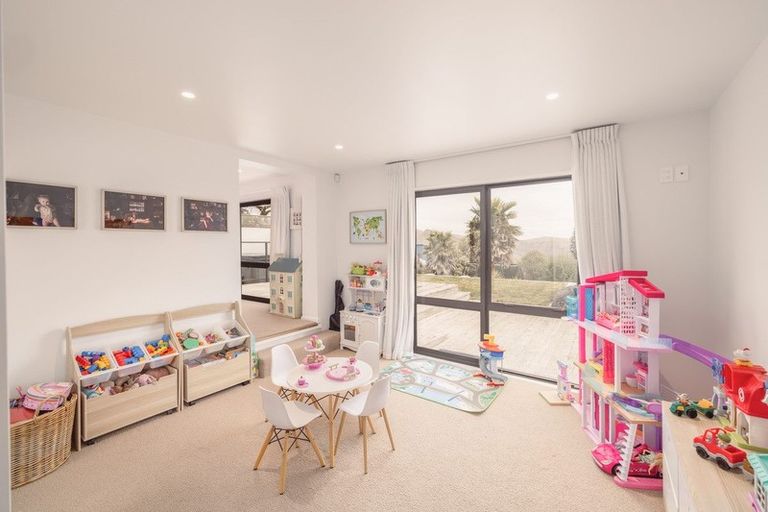 Photo of property in 266 Major Hornbrook Road, Mount Pleasant, Christchurch, 8081