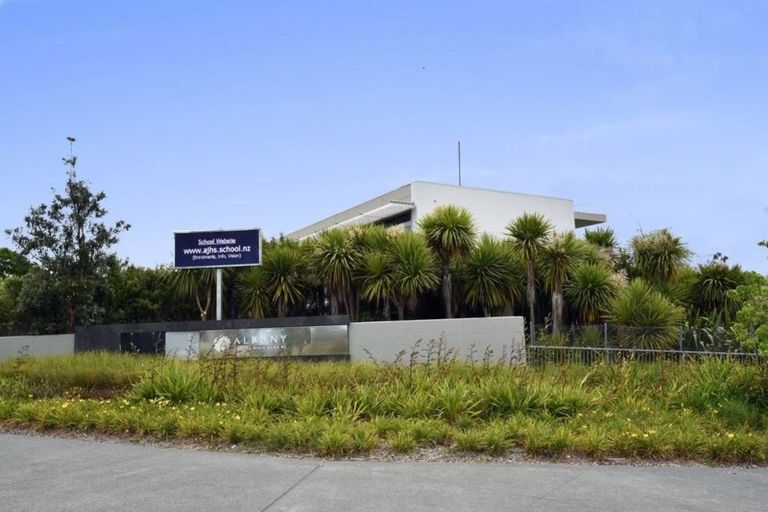 Photo of property in 11/26 Lovell Court, Rosedale, Auckland, 0632