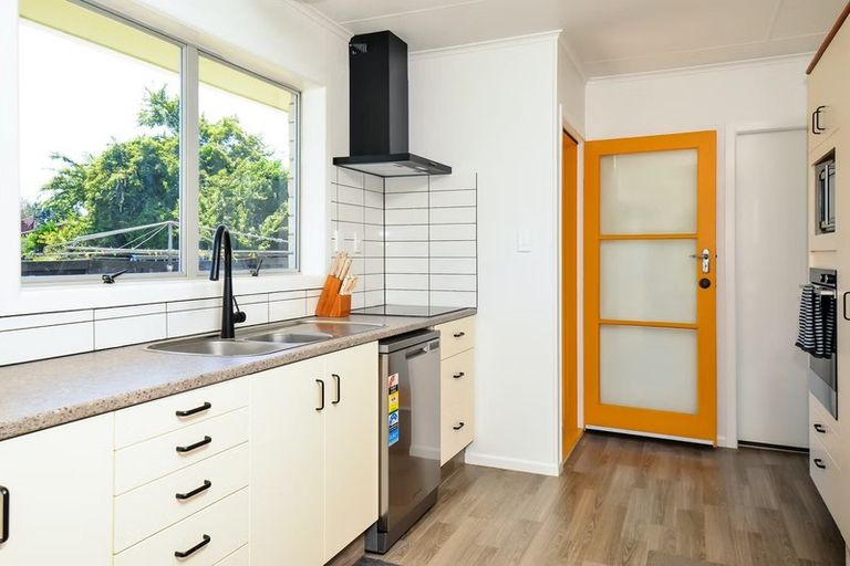 Photo of property in 18 Leeds Street, Silverdale, Hamilton, 3216