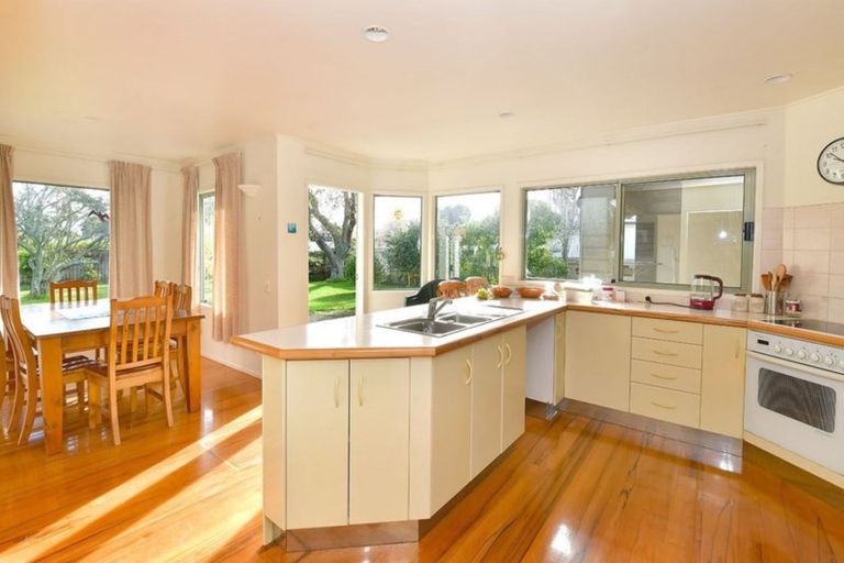 Photo of property in 68 Brixton Road, Manly, Whangaparaoa, 0930