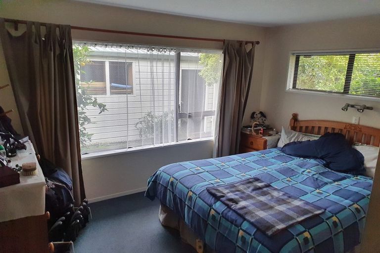 Photo of property in 52 Fovant Street, Russley, Christchurch, 8042