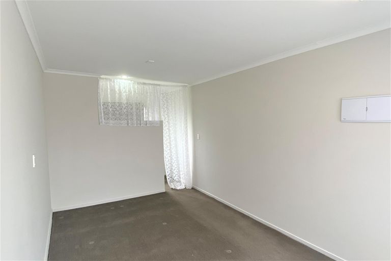 Photo of property in 5 Tiraumea Drive, Pakuranga, Auckland, 2010