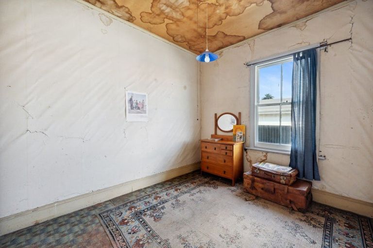 Photo of property in 1420 Karamu Road North, Mayfair, Hastings, 4122