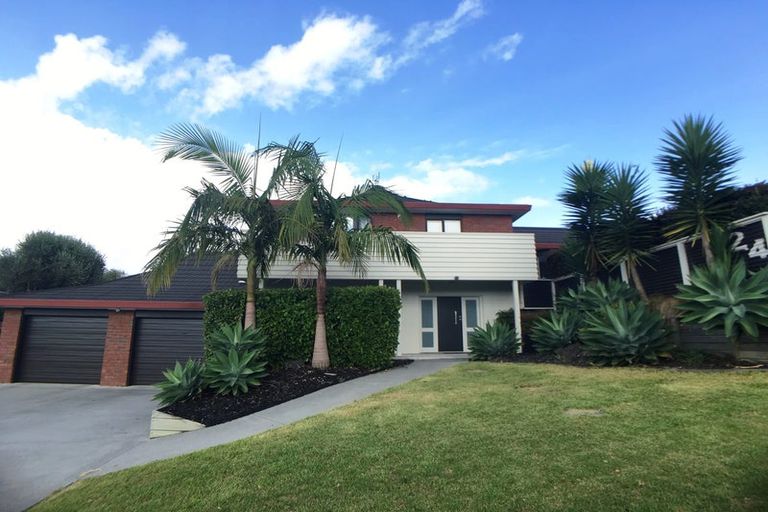 Photo of property in 24 Lexington Drive, Botany Downs, Auckland, 2010