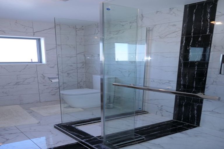 Photo of property in 10 Regis Park Drive, Pukekohe, 2120