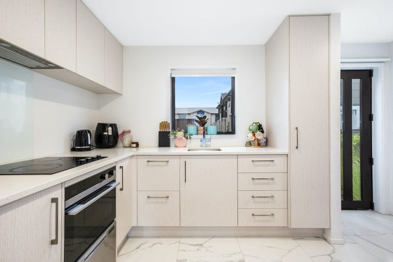 Photo of property in 4/324 Oxford Terrace, Avalon, Lower Hutt, 5011